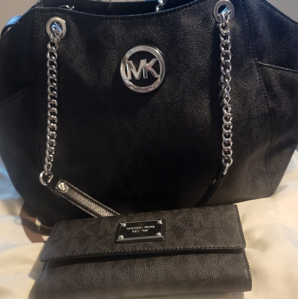 Michael Kors Jet Set Purse & Wallet & checkbook holder